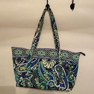 Large Vera Bradley Zippered Tote
